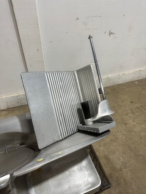 "HOBART"H.D AUTOMATIC COMMERCIAL COUNTERTOP 11 3/4" BLADE MEAT SLICER - Second Life - Equipment - collection_name