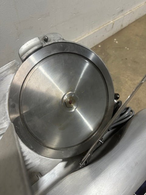 "HOBART"H.D AUTOMATIC COMMERCIAL COUNTERTOP 11 3/4" BLADE MEAT SLICER - Second Life - Equipment - collection_name