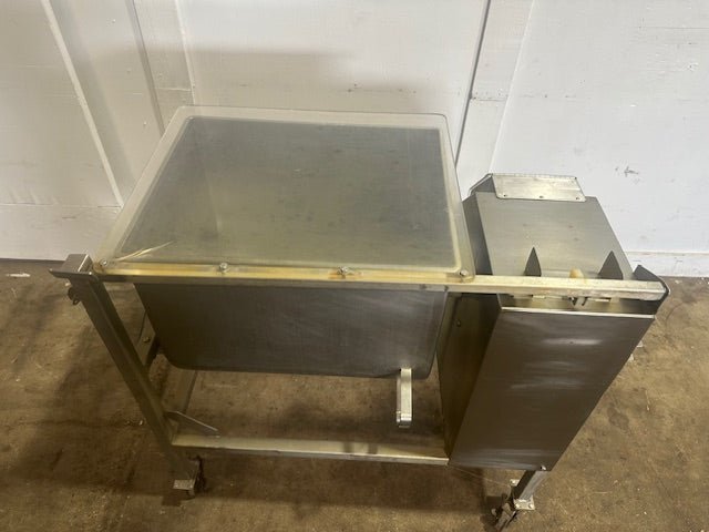"HOLLY 200"H.D COMMERCIAL 220/440 V, 3PH MEAT MIXER/GRINDER W/ TOP COVER - Second Life - Equipment - collection_name