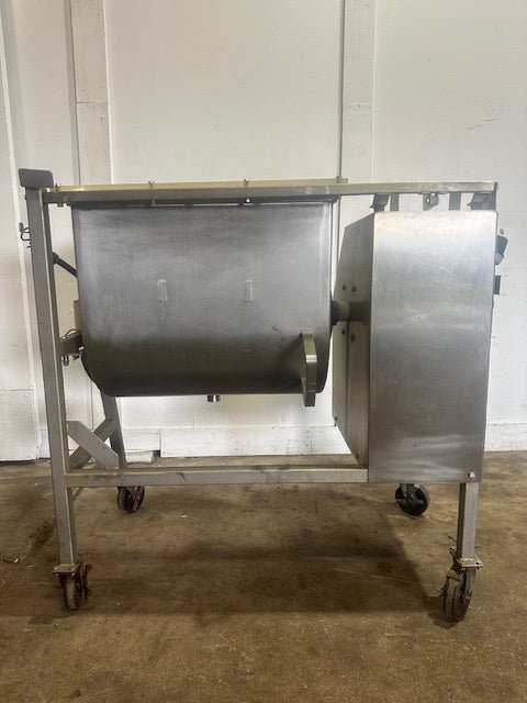 "HOLLY 200"H.D COMMERCIAL 220/440 V, 3PH MEAT MIXER/GRINDER W/ TOP COVER - Second Life - Equipment - collection_name