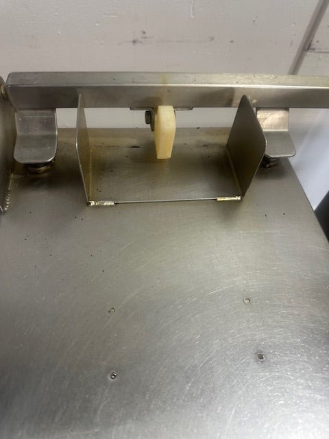 "HOLLY 200"H.D COMMERCIAL 220/440 V, 3PH MEAT MIXER/GRINDER W/ TOP COVER - Second Life - Equipment - collection_name