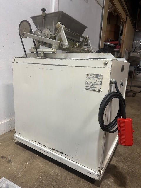 "HORIZON EQUIPMENT" KOOK - E - KING AUTOMATIC COOKIE CUTTER AND DEPOSITOR + 7 DIES - Second Life - Equipment - collection_name