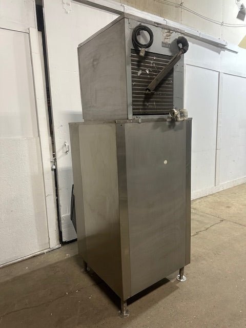 "HOSHIZAKI F - 650MAE - C"HD AIR COOLED ICE MAKER/MACHINE WITH ICE BIN 115 - 120V, 1PH - Second Life - Equipment - collection_name