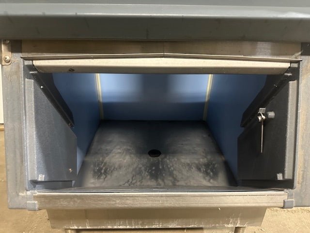 "HOSHIZAKI F - 650MAE - C"HD AIR COOLED ICE MAKER/MACHINE WITH ICE BIN 115 - 120V, 1PH - Second Life - Equipment - collection_name