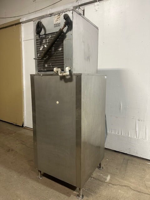 "HOSHIZAKI F - 650MAE - C"HD AIR COOLED ICE MAKER/MACHINE WITH ICE BIN 115 - 120V, 1PH - Second Life - Equipment - collection_name