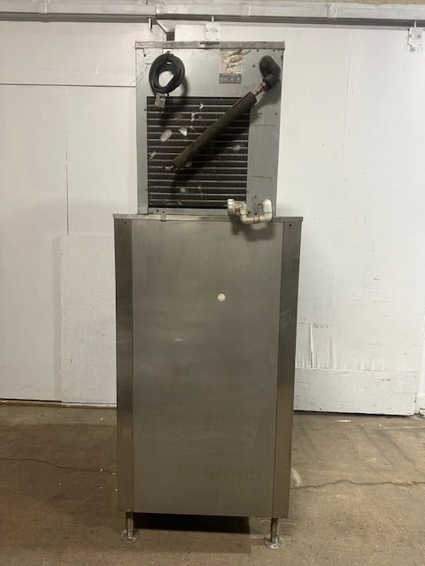 "HOSHIZAKI F - 650MAE - C"HD AIR COOLED ICE MAKER/MACHINE WITH ICE BIN 115 - 120V, 1PH - Second Life - Equipment - collection_name