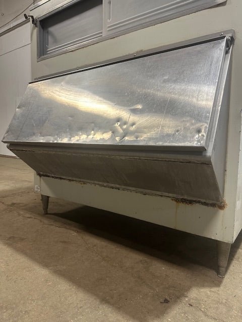 HOSHIZAKI F1001MAH COMMERCIAL 208 - 230V FLAKE ICE MACHINE - MAKER W/ FOLLETT ICE BIN - Second Life - Equipment - collection_name
