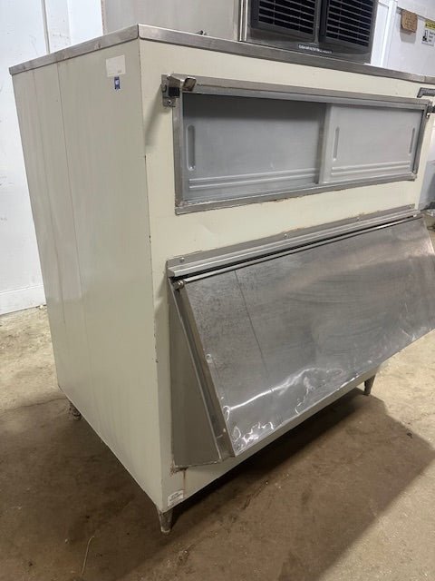HOSHIZAKI F1001MAH COMMERCIAL 208 - 230V FLAKE ICE MACHINE - MAKER W/ FOLLETT ICE BIN - Second Life - Equipment - collection_name