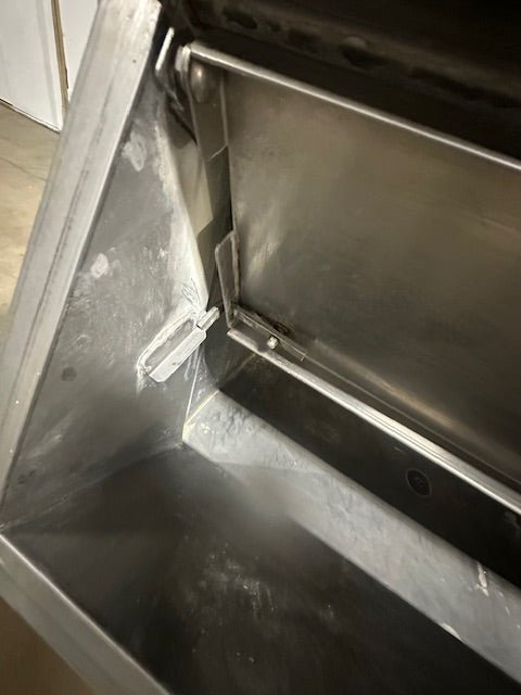 HOSHIZAKI F1001MAH COMMERCIAL 208 - 230V FLAKE ICE MACHINE - MAKER W/ FOLLETT ICE BIN - Second Life - Equipment - collection_name