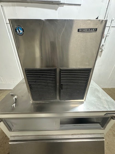 HOSHIZAKI F1001MAH COMMERCIAL 208 - 230V FLAKE ICE MACHINE - MAKER W/ FOLLETT ICE BIN - Second Life - Equipment - collection_name