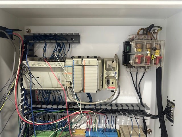 HYDRAULIC POWER UNIT w/ALLEN BRADLEY CONTROLS + LINCOLN HOSTILE DUTY 3 HP MOTOR - Second Life - Equipment - collection_name