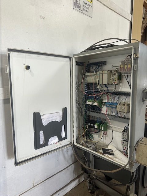 HYDRAULIC POWER UNIT w/ALLEN BRADLEY CONTROLS + LINCOLN HOSTILE DUTY 3 HP MOTOR - Second Life - Equipment - collection_name