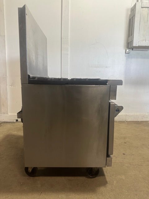 IMPERIAL COMMERCIAL NAT GAS 6 BURNER STAINLESS STEEL RANGE W/ CONVECTION OVEN - Second Life - Equipment - collection_name
