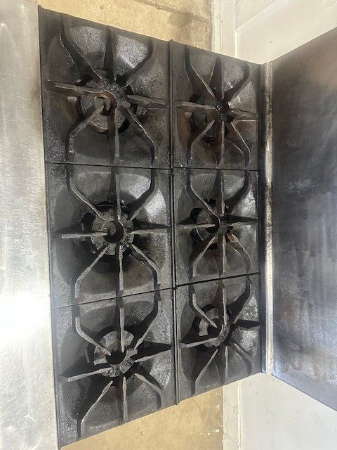 IMPERIAL COMMERCIAL NAT GAS 6 BURNER STAINLESS STEEL RANGE W/ CONVECTION OVEN - Second Life - Equipment - collection_name