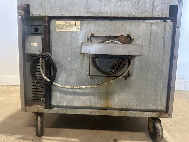 IMPERIAL COMMERCIAL NAT GAS 6 BURNER STAINLESS STEEL RANGE W/ CONVECTION OVEN - Second Life - Equipment - collection_name