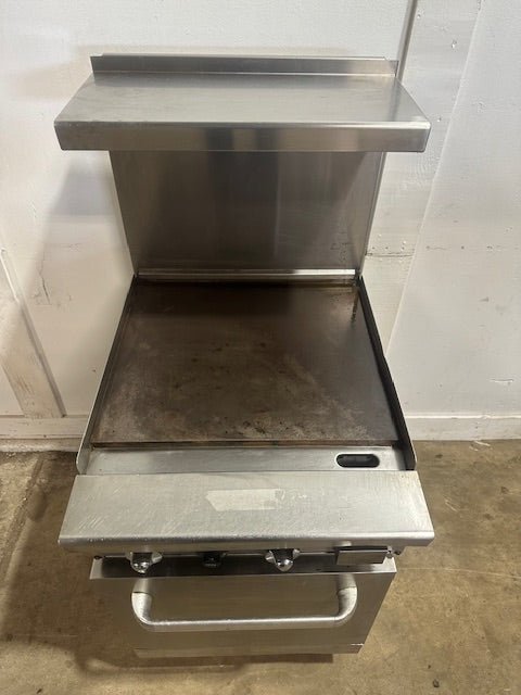 "IMPERIAL" HEAVY DUTY FLOOR TYPE NAT GAS STAINLESS STEEL 24" GRIDDLE WITH OVEN - Second Life - Equipment - collection_name