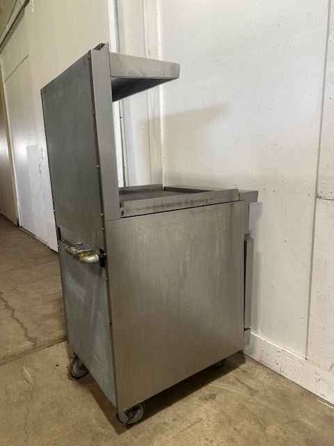 "IMPERIAL" HEAVY DUTY FLOOR TYPE NAT GAS STAINLESS STEEL 24" GRIDDLE WITH OVEN - Second Life - Equipment - collection_name