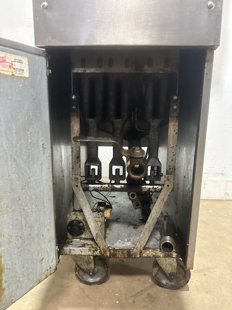 "IMPERIAL IFS - 40"N GAS COMMERCIAL DEEP FRYER ON CASTER W/BASKETS 40LBS 105000BTU - Second Life - Equipment - collection_name