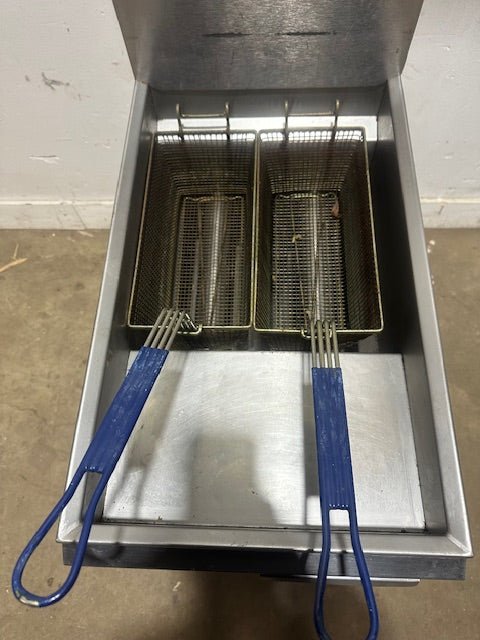 "IMPERIAL IFS - 40"N GAS COMMERCIAL DEEP FRYER ON CASTER W/BASKETS 40LBS 105000BTU - Second Life - Equipment - collection_name