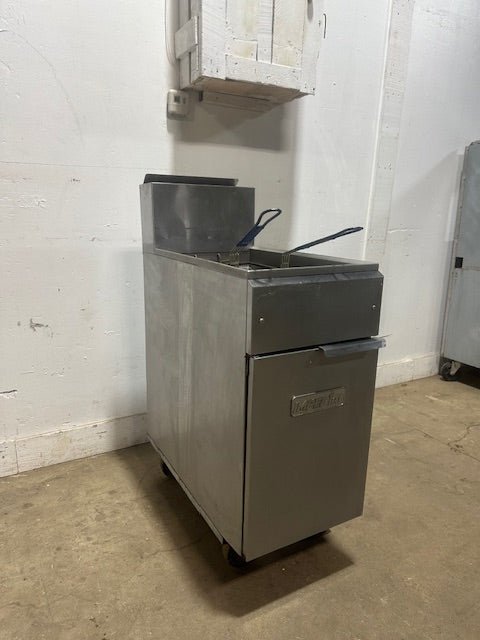"IMPERIAL IFS - 40"N GAS COMMERCIAL DEEP FRYER ON CASTER W/BASKETS 40LBS 105000BTU - Second Life - Equipment - collection_name