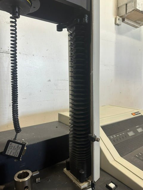 "INSTRON 4302" ELECTROMECHANCIAL UNIVERSAL TESTING MACHINE, HIGH LOW, 120V - Second Life - Equipment - collection_name