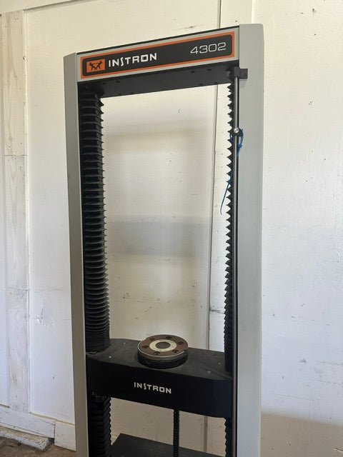 "INSTRON 4302" ELECTROMECHANCIAL UNIVERSAL TESTING MACHINE, HIGH LOW, 120V - Second Life - Equipment - collection_name