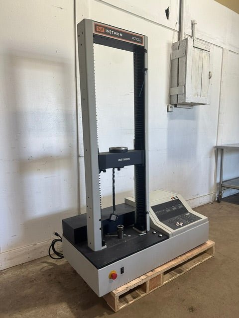 "INSTRON 4302" ELECTROMECHANCIAL UNIVERSAL TESTING MACHINE, HIGH LOW, 120V - Second Life - Equipment - collection_name