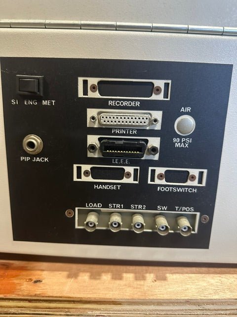 "INSTRON 4302" ELECTROMECHANCIAL UNIVERSAL TESTING MACHINE, HIGH LOW, 120V - Second Life - Equipment - collection_name
