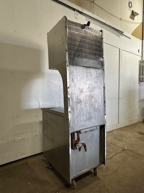 "JADE PRODUCT JSR 246T - 24"COMMERCIAL 24"W GRIDDLE W/OVEN AND FRY TOP, 24000 BTU - Second Life - Equipment - collection_name