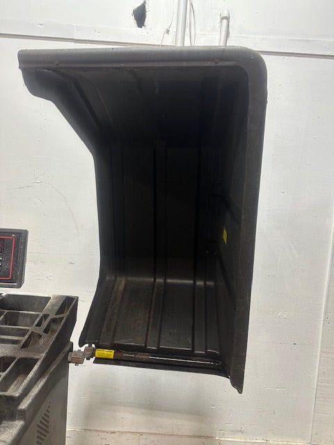 "JOHN BEAN"H.D MODEL 8.6 LR 45083 TIRE BALANCER/ WHEEL BALANCER, 230V 1PH - Second Life - Equipment - collection_name