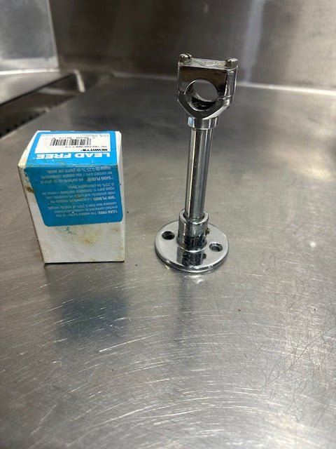 JOHN BOSS LEFT SIDE CLEAN & RIGHT SIDE DISPOSAL TABLE W/DISPOSER FOR DISHWASHER - Second Life - Equipment - collection_name