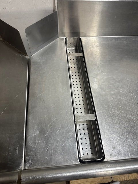 JOHN BOSS LEFT SIDE CLEAN & RIGHT SIDE DISPOSAL TABLE W/DISPOSER FOR DISHWASHER - Second Life - Equipment - collection_name
