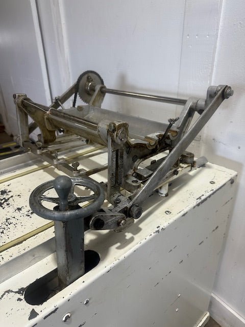 "KOOK - E - KING" CONVEYOR BASE CABINET FOR AUTO COOKIE CUTTER /DEPOSITOR MACHINE - Second Life - Equipment - collection_name