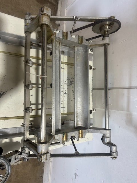 "KOOK - E - KING" CONVEYOR BASE CABINET FOR AUTO COOKIE CUTTER /DEPOSITOR MACHINE - Second Life - Equipment - collection_name
