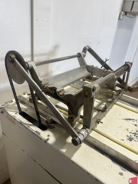 "KOOK - E - KING" CONVEYOR BASE CABINET FOR AUTO COOKIE CUTTER /DEPOSITOR MACHINE - Second Life - Equipment - collection_name