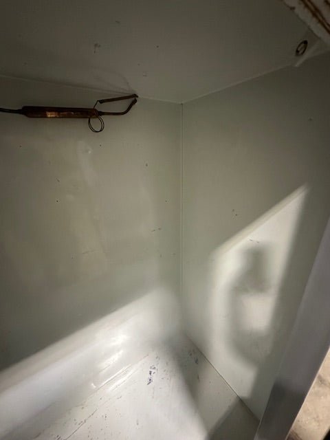 "LEER 401UC33MG - F" 115V COMMERCIAL GLASS DOOR REFRIGERATOR /ICE MERCHANDISER - Second Life - Equipment - collection_name