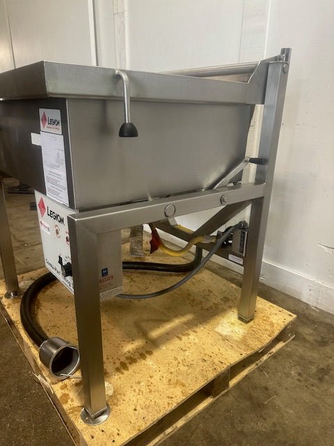 "LEGION CSG28 - 7" COMMERCIAL N GAS - FIRED TILTING SKILLET ,COMBI - PAN/BRAISING PAN - Second Life - Equipment - collection_name