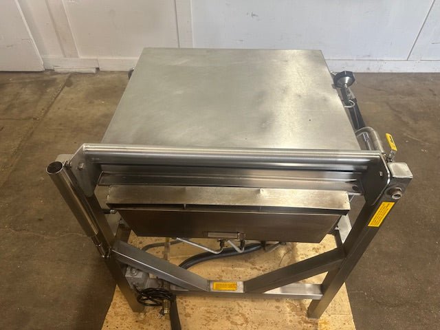 "LEGION CSG28 - 7" COMMERCIAL N GAS - FIRED TILTING SKILLET ,COMBI - PAN/BRAISING PAN - Second Life - Equipment - collection_name