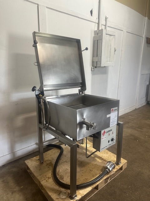 "LEGION CSG28 - 7" COMMERCIAL N GAS - FIRED TILTING SKILLET ,COMBI - PAN/BRAISING PAN - Second Life - Equipment - collection_name