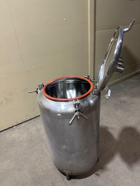 LETSCH CORPORATION STAINLESS STEEL REACTOR PRESSURE TANK WITH TOP STAINLESS STEEL LID COVER - Bargains R Ours - #collection_name#