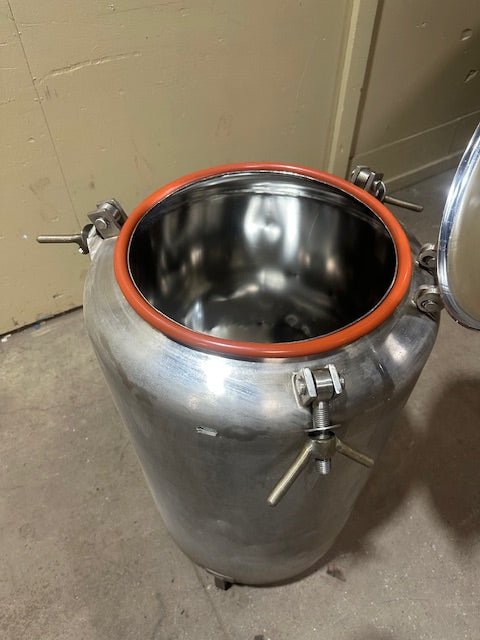 LETSCH CORPORATION STAINLESS STEEL REACTOR PRESSURE TANK WITH TOP STAINLESS STEEL LID COVER - Bargains R Ours - #collection_name#