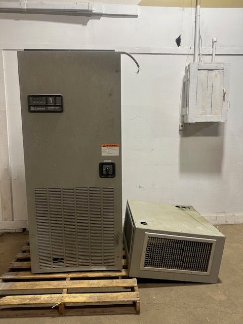 "LIEBERT CHALLENGER 3000" INDUSTRIAL WATER CHILLED AIR CONDITIONING UNIT, 460V - Second Life - Equipment - collection_name