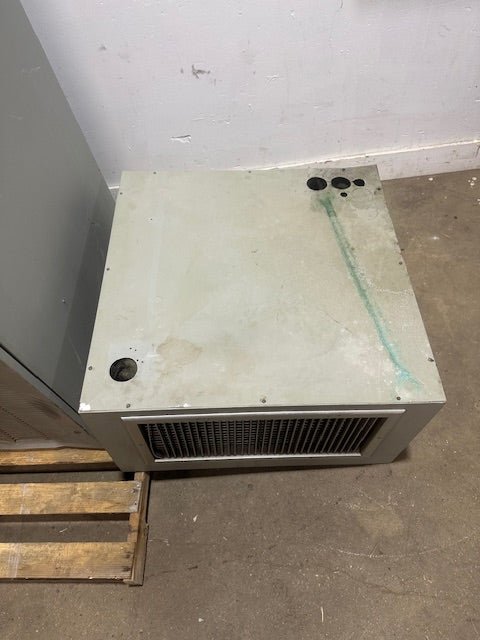 "LIEBERT CHALLENGER 3000" INDUSTRIAL WATER CHILLED AIR CONDITIONING UNIT, 460V - Second Life - Equipment - collection_name