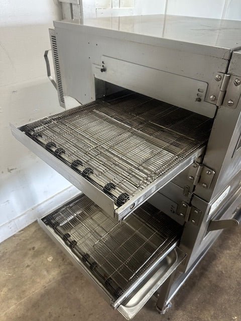 LINCOLN 1116 N GAS IMPINGER II EXPRESS FASTBAKE 18"W CONVEYOR 2 STACK PIZZA OVEN WITH STAND - Second Life - Equipment - collection_name