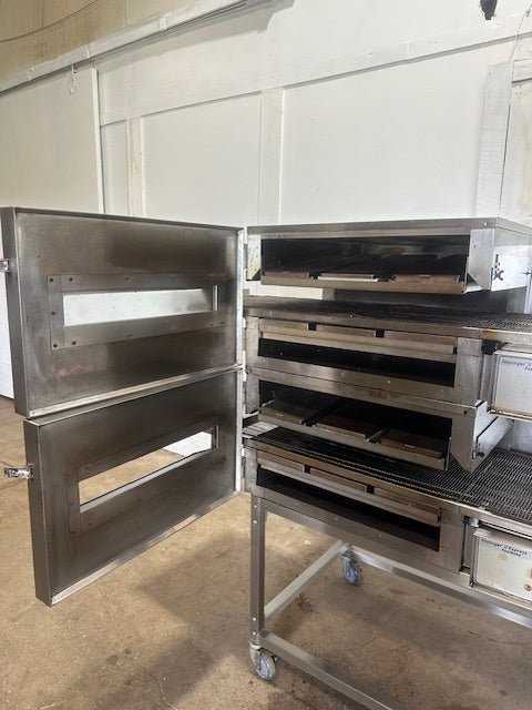 LINCOLN 1116 N GAS IMPINGER II EXPRESS FASTBAKE 18"W CONVEYOR 2 STACK PIZZA OVEN WITH STAND - Second Life - Equipment - collection_name