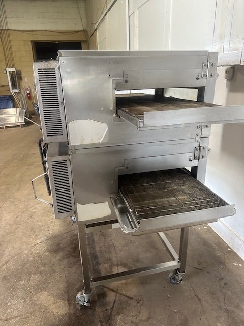 LINCOLN 1116 N GAS IMPINGER II EXPRESS FASTBAKE 18"W CONVEYOR 2 STACK PIZZA OVEN WITH STAND - Second Life - Equipment - collection_name