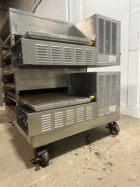 LINCOLN IMPINGER 1162 DOUBLE STACK 18"W 208v 3ph CONVEYOR PIZZA OVEN on CASTERS - Second Life - Equipment - collection_name