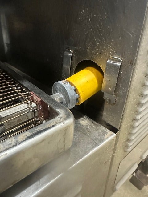 LINCOLN IMPINGER 1162 DOUBLE STACK 18"W 208v 3ph CONVEYOR PIZZA OVEN on CASTERS - Second Life - Equipment - collection_name