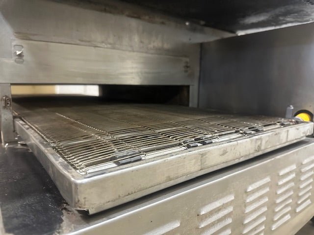 LINCOLN IMPINGER 1162 DOUBLE STACK 18"W 208v 3ph CONVEYOR PIZZA OVEN on CASTERS - Second Life - Equipment - collection_name