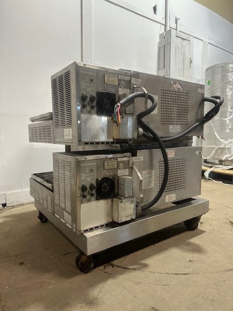LINCOLN IMPINGER 1162 DOUBLE STACK 18"W 208v 3ph CONVEYOR PIZZA OVEN on CASTERS - Second Life - Equipment - collection_name
